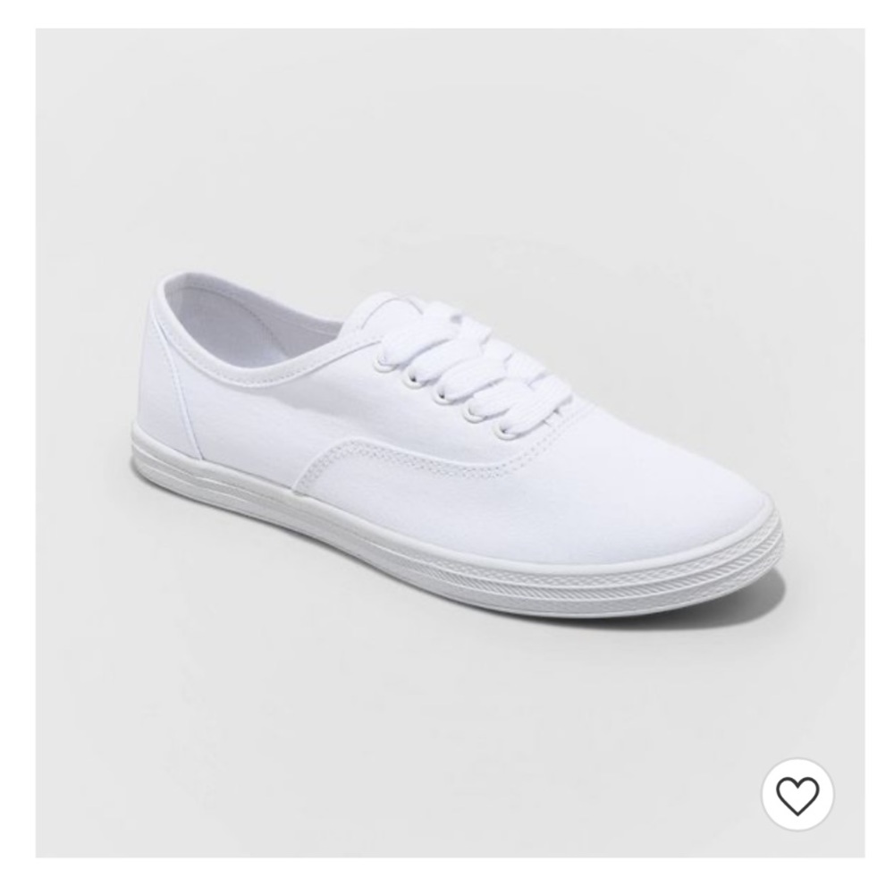 Universal thread white tennis shoes